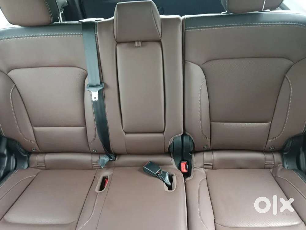 Mahindra Scorpio N Z8 Petrol At 7 Str, 2025, Petrol
