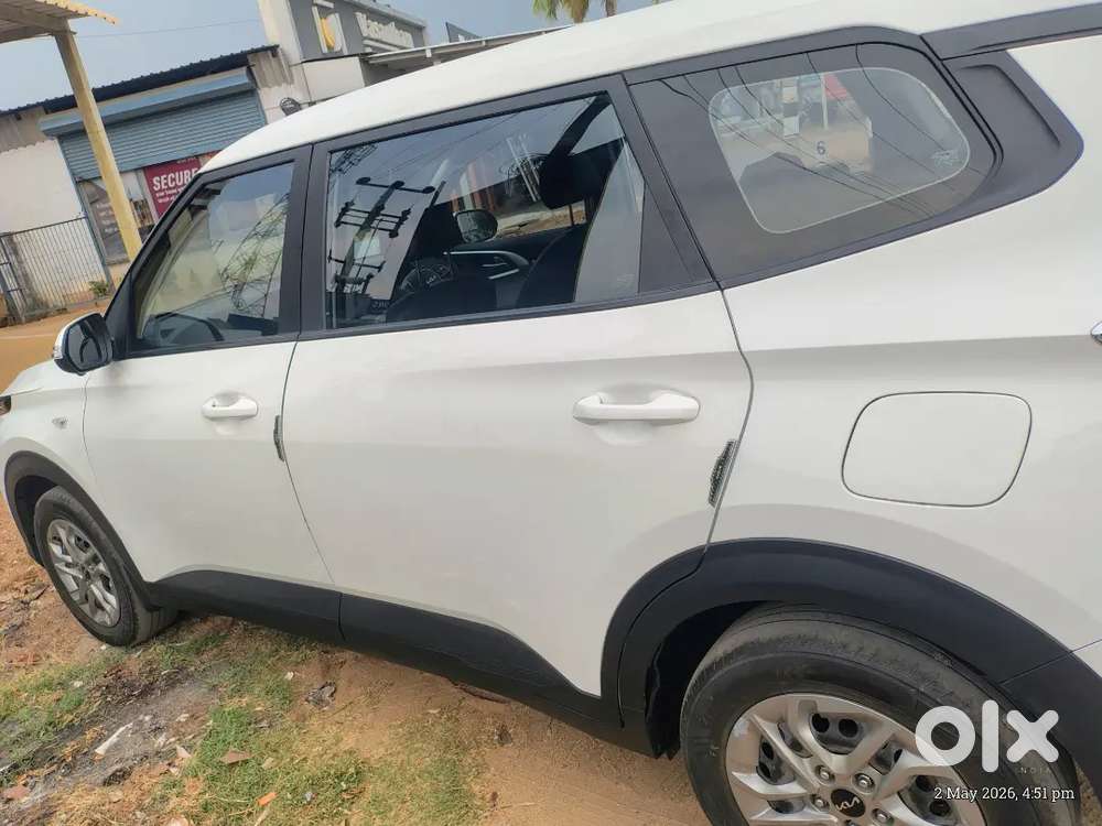 Kia Carens 2022 Petrol Good Condition