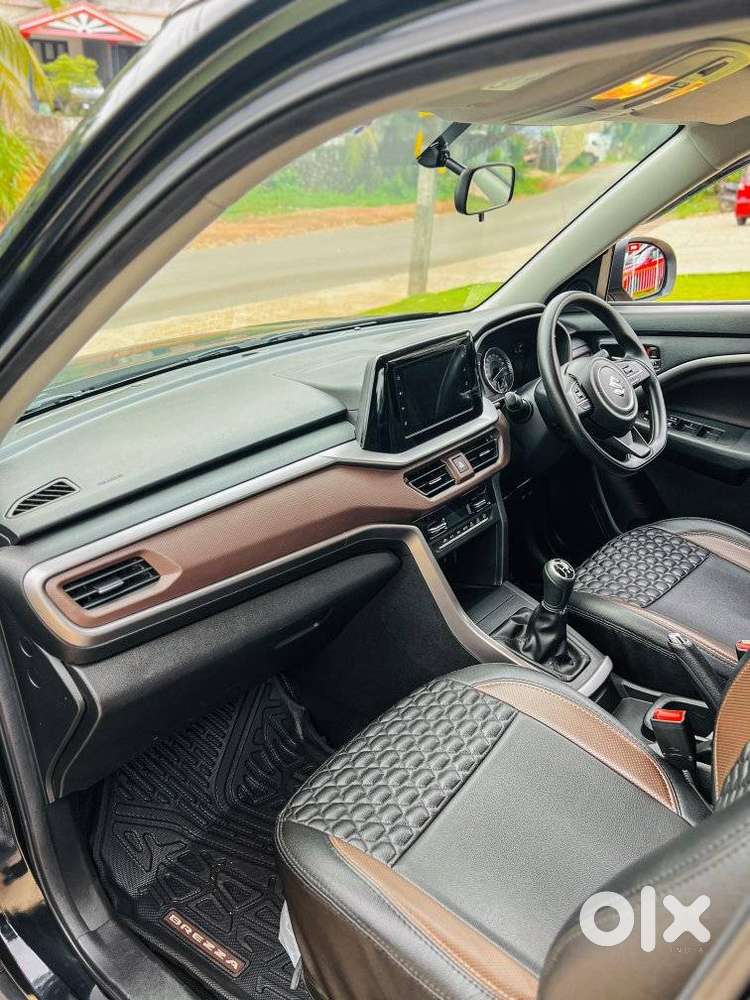 Maruti Suzuki Brezza 1.5 Zxi Cng, 2024, Petrol