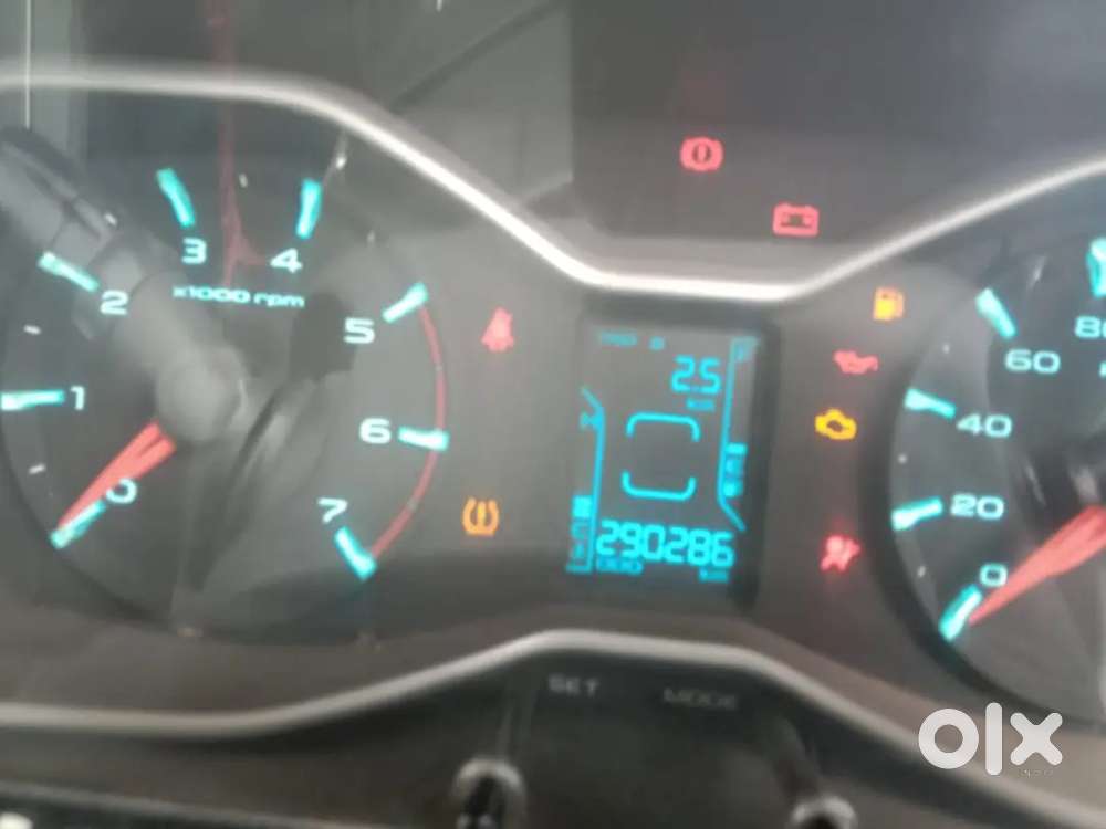 Mahindra Scorpio 2015 Diesel 285000 Km Driven In Well Maintained