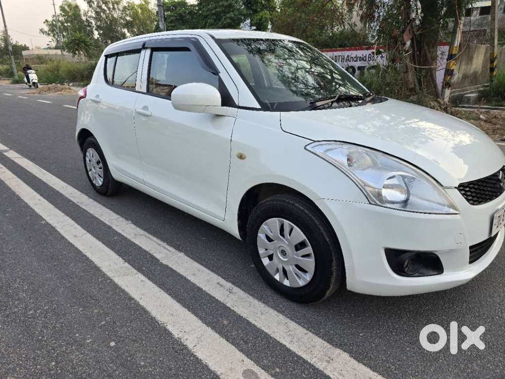 Maruti Suzuki Swift Lxi, 2012, Petrol