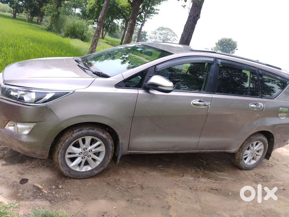 Toyota Innova Crysta 2016