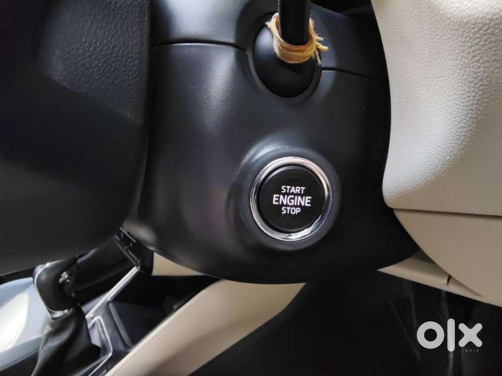 Skoda Slavia Style 1.0l Tsi At, 2022, Petrol