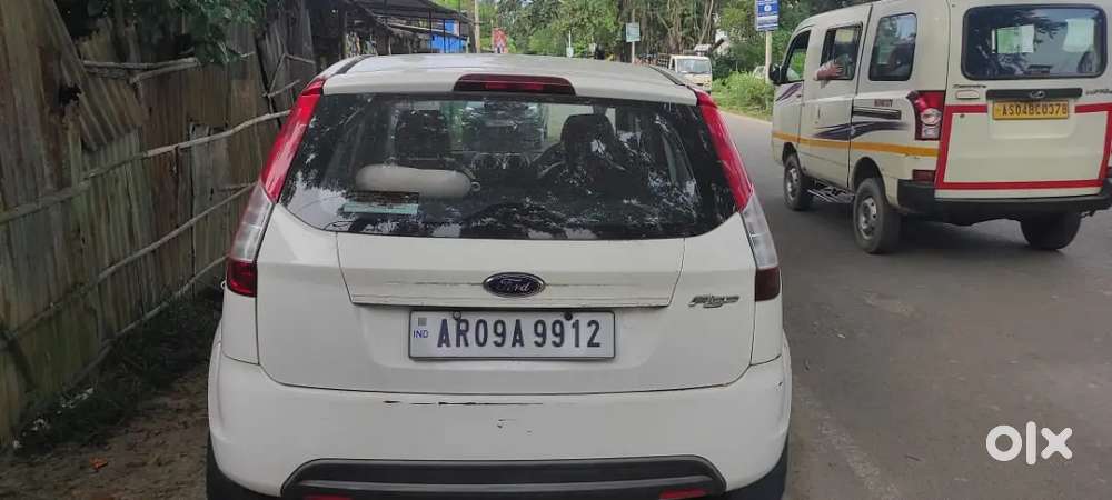 Ford Figo 1.2 Trend 2013
