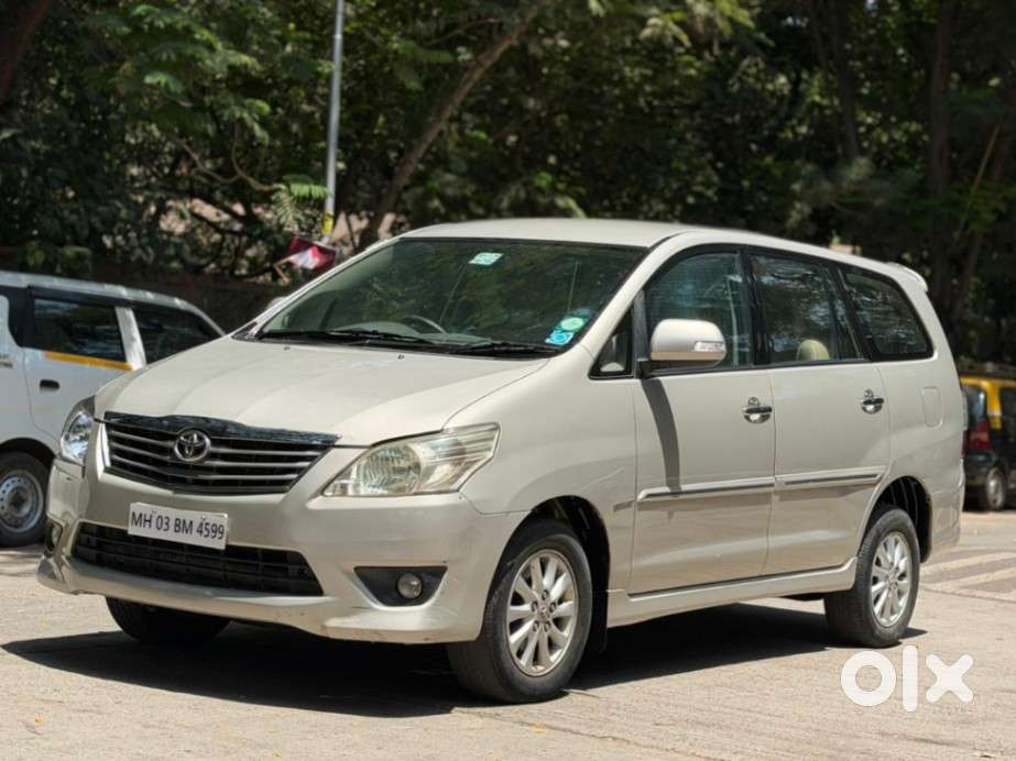 Toyota Innova 2.5 V 8 Str, 2013, Diesel