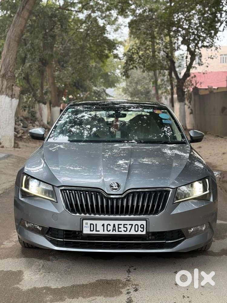 Skoda Superb 2016 Petrol Well Maintained