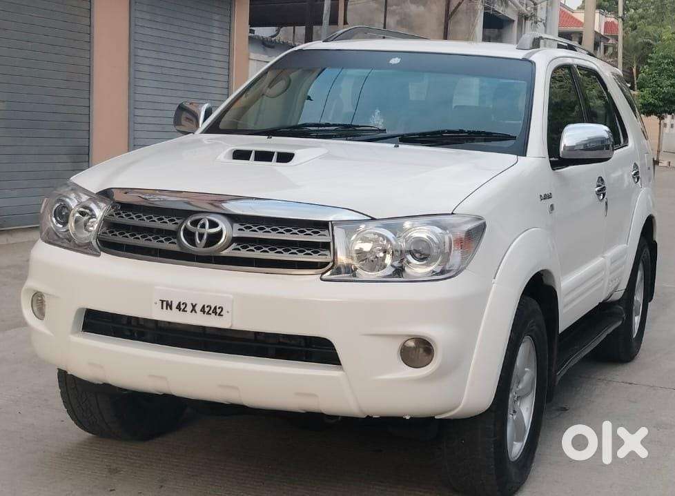 Toyota Fortuner 4x4 At, 2010, Diesel