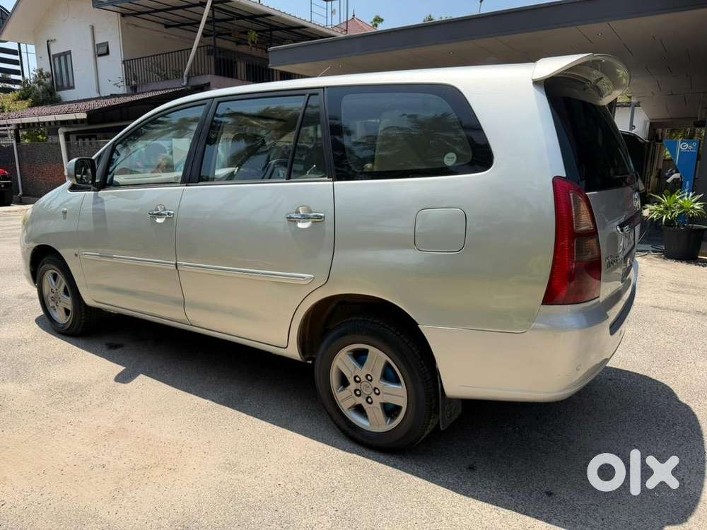 Excellent 2006 Innova 255k Full History At 3.75lakh