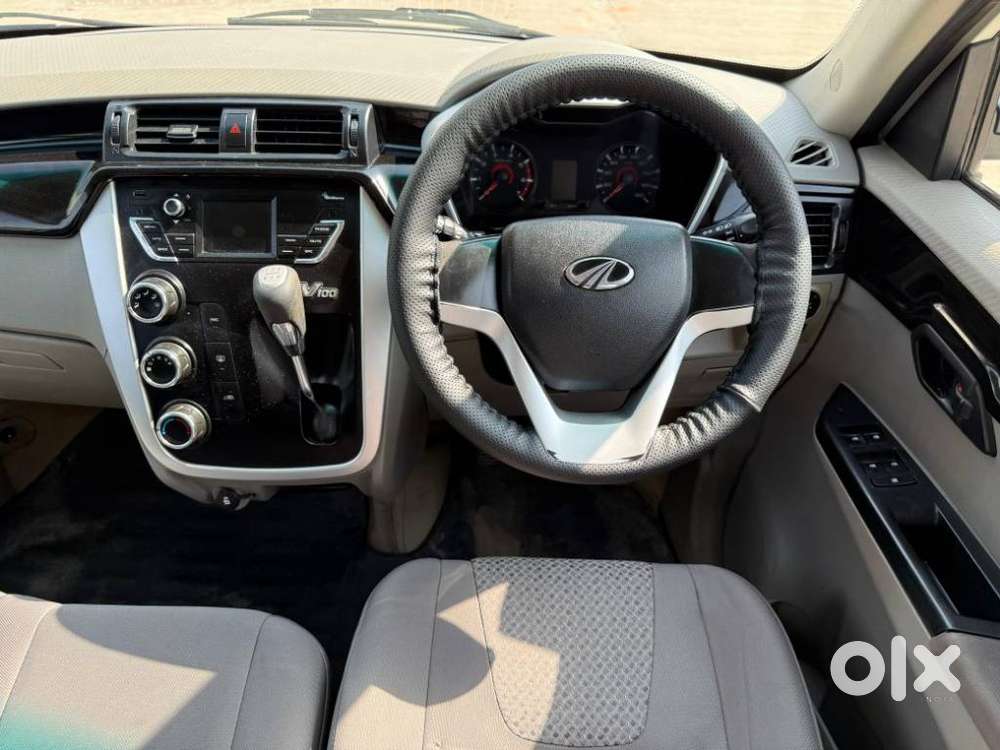 Mahindra Kuv 100