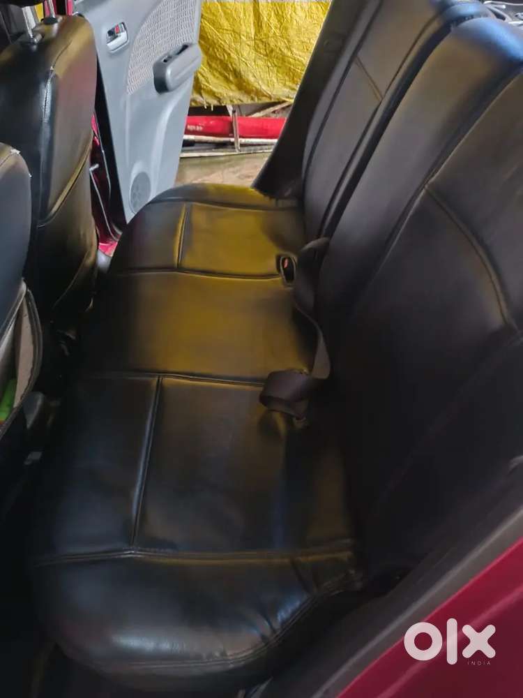 Well Maintained Less Driven Chill Ac  Ps Pw Cl Abs Tyre 70%