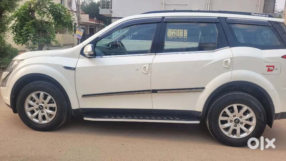 Mahindra Xuv500 W9(sun Roof)– Excellent Condition  2017 Model