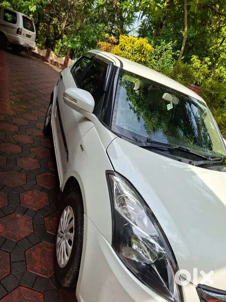 Maruti Suzuki Dzire 2016 Vxi Petrol Manual
