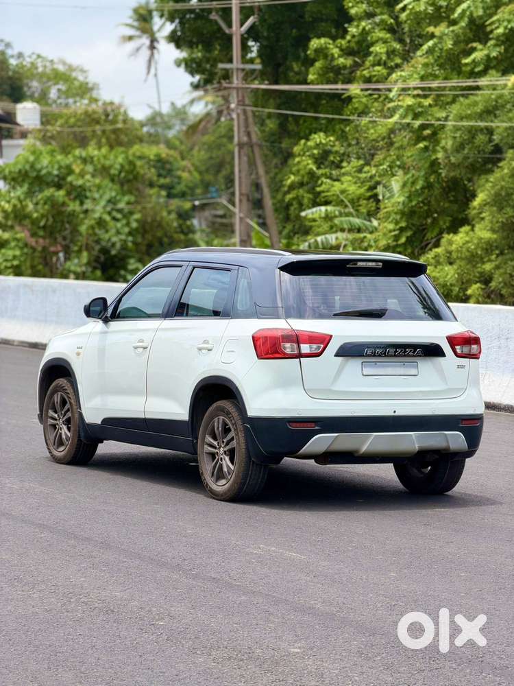Maruti Suzuki Brezza Zdi+ Dual Tone, 2017, Petrol