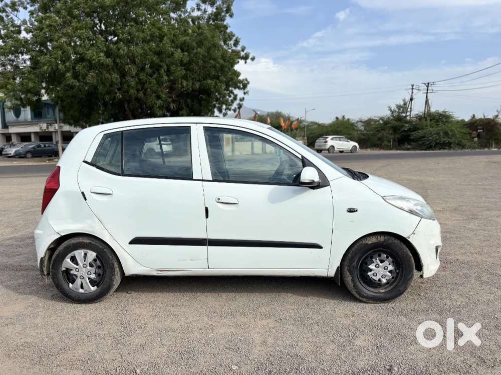 Hyundai I10 2011 Petrol, Good Condition, Single Hand Drive.