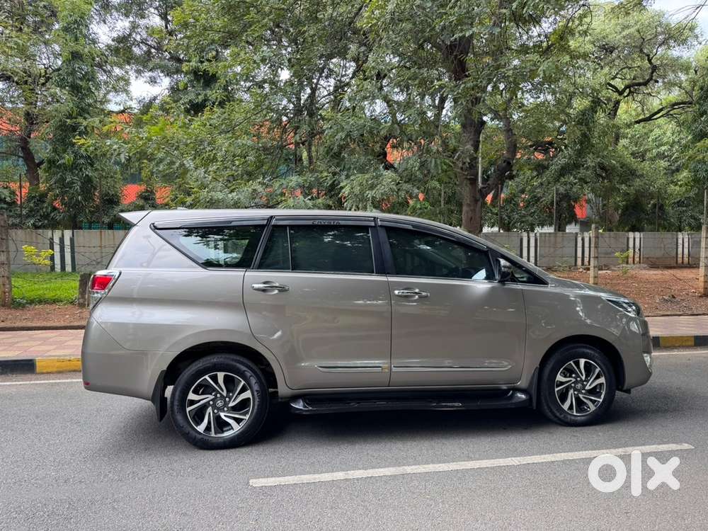 Toyota Innova Crysta Diesel 2024