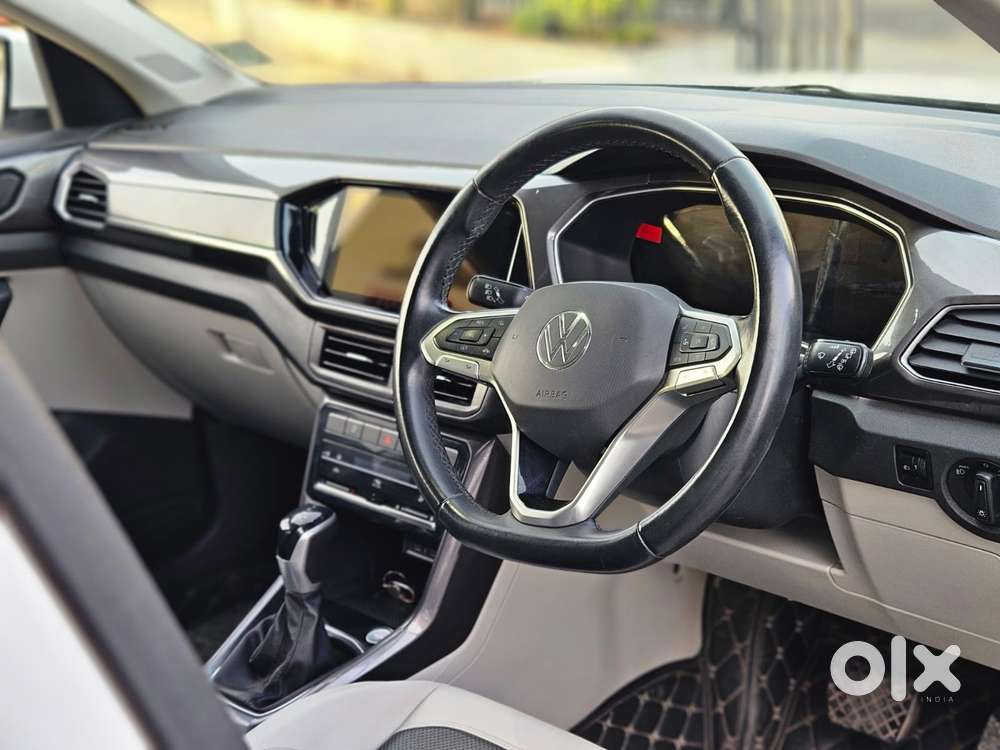 Volkswagen Taigun 1.0 Tsi Topline At, 2022, Petrol