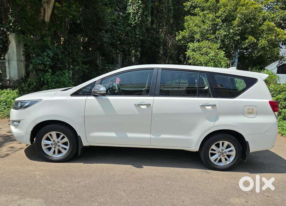 Toyota Innova Crysta 2.8 Gx At 7 Str, 2016, Diesel
