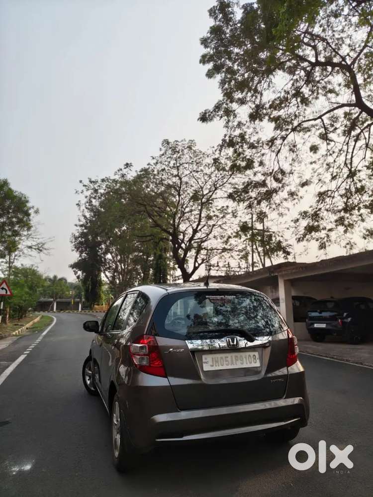 Honda Jazz 2012 Petrol Well Maintained (doctor Driven)