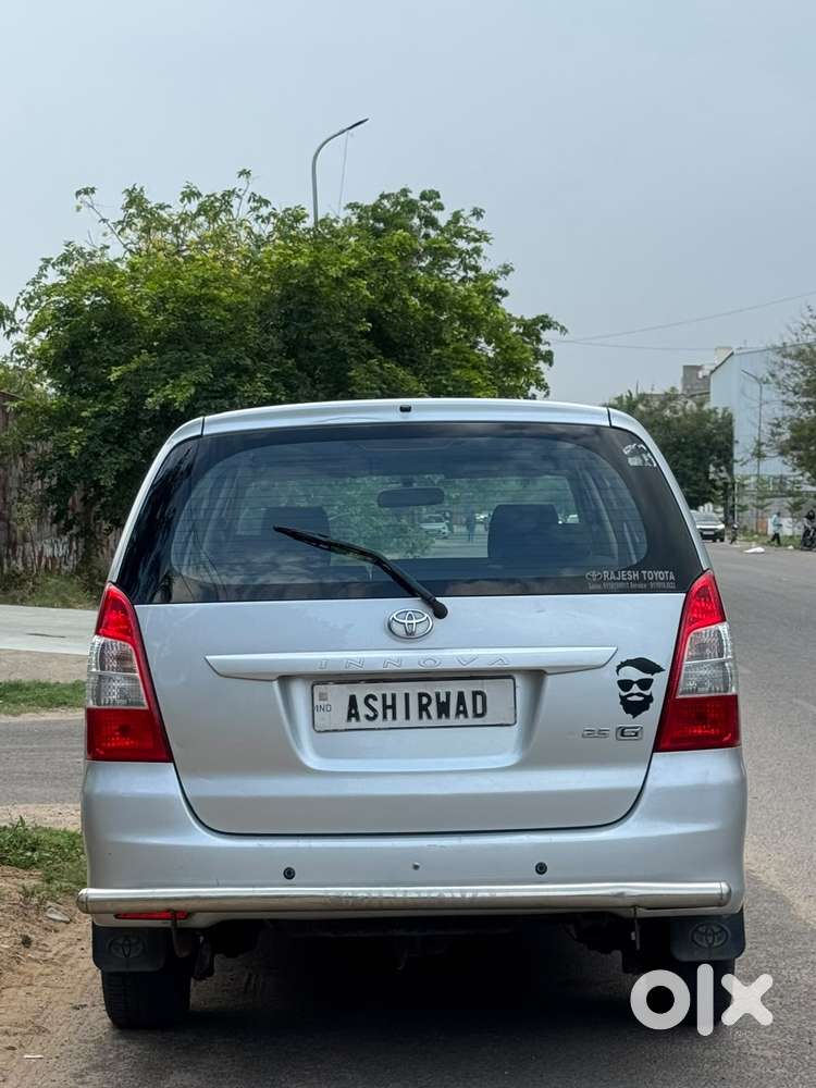 Toyota Innova 2.5 Gx (diesel) 8 Seater Bs Iv, 2013, Diesel