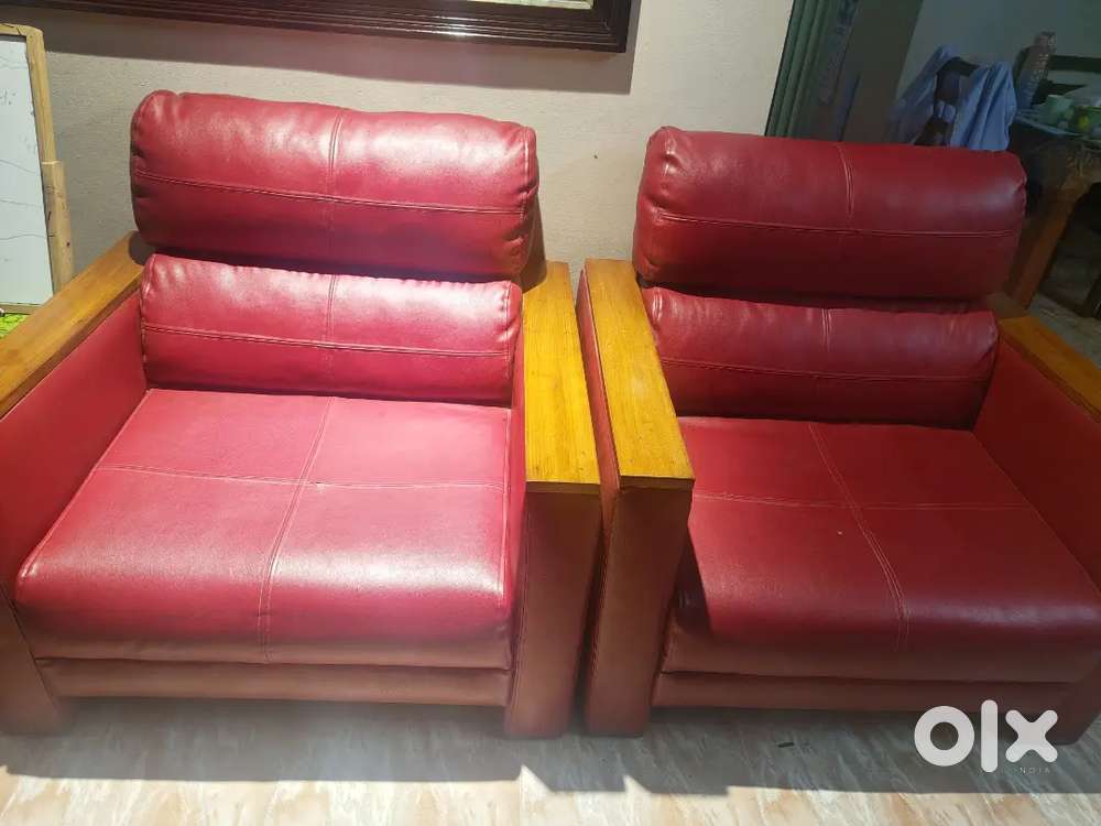 1+1+3 seater leather  type sofa