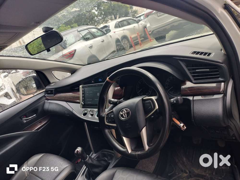 Toyota Innova Crysta 2.4 G Plus Mt 7 Str, 2024, Diesel