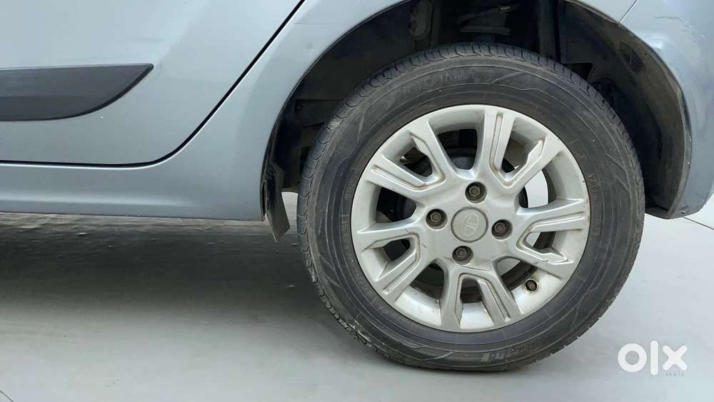 Tata Tiago Xza, 2018, Petrol