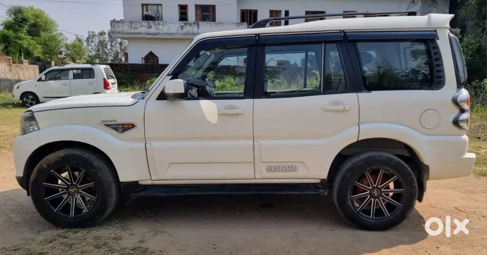 Mahindra Scorpio 2015 Diesel 115000 Km Driven