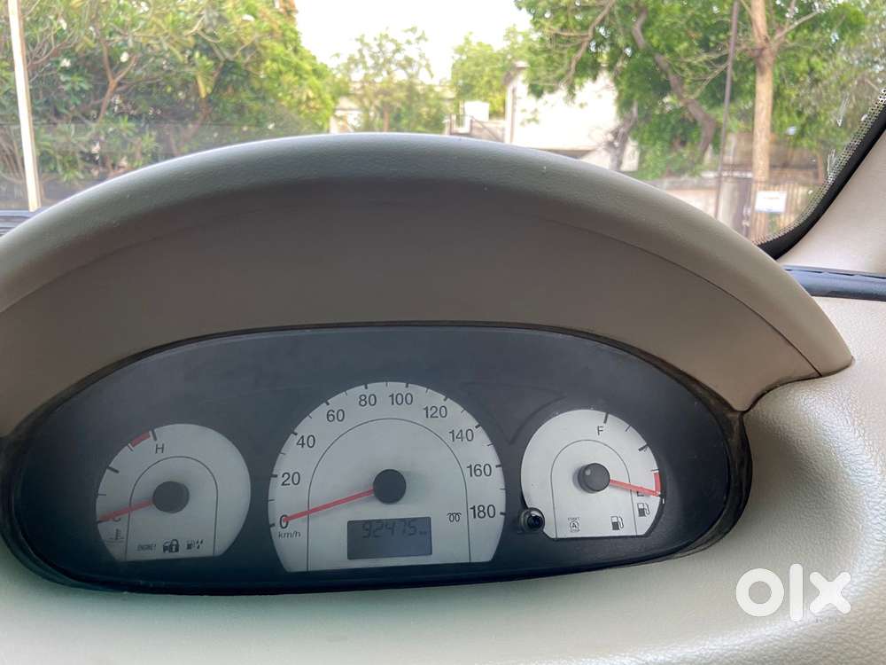 Mahindra Xylo D4, 2015