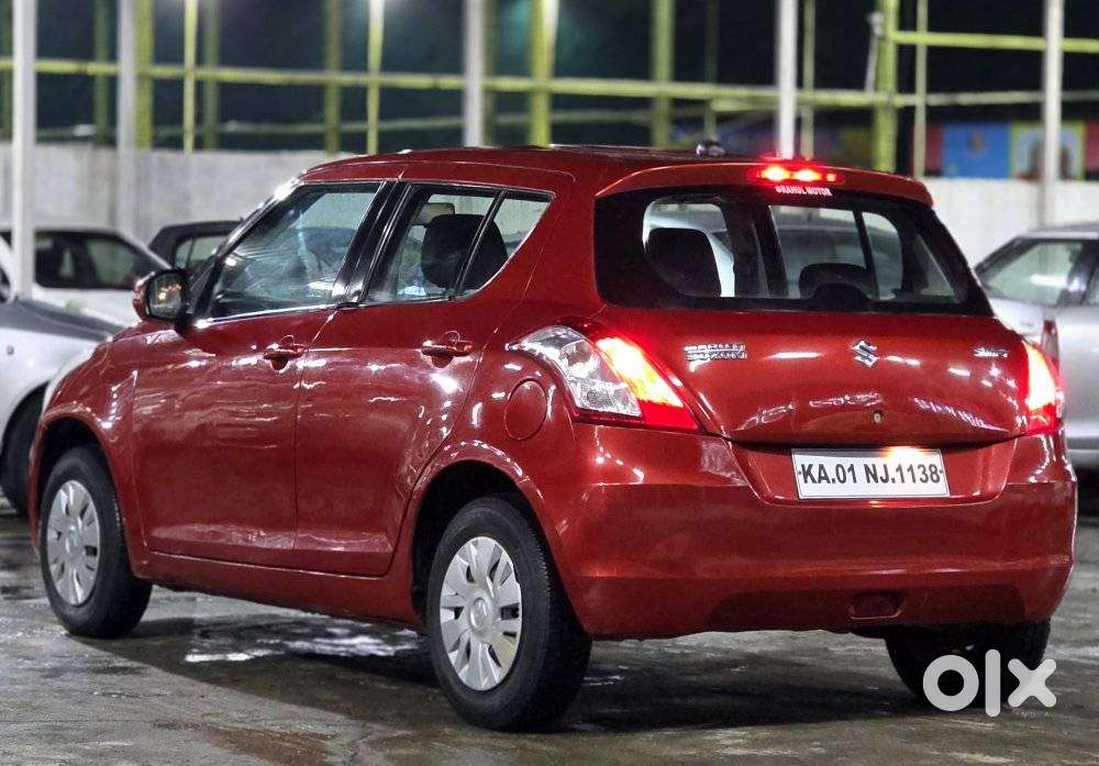 Maruti Suzuki Swift Vxi + Manual, 2011, Petrol