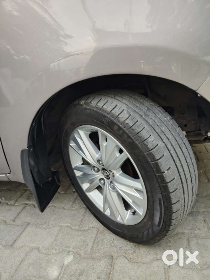 Toyota Innova Crysta 2.8z Automatic, 2019