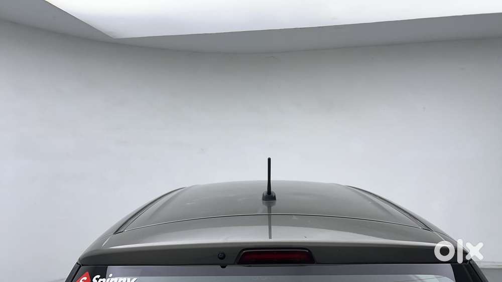 Maruti Suzuki Swift 1.3 Zxi, 2020, Petrol