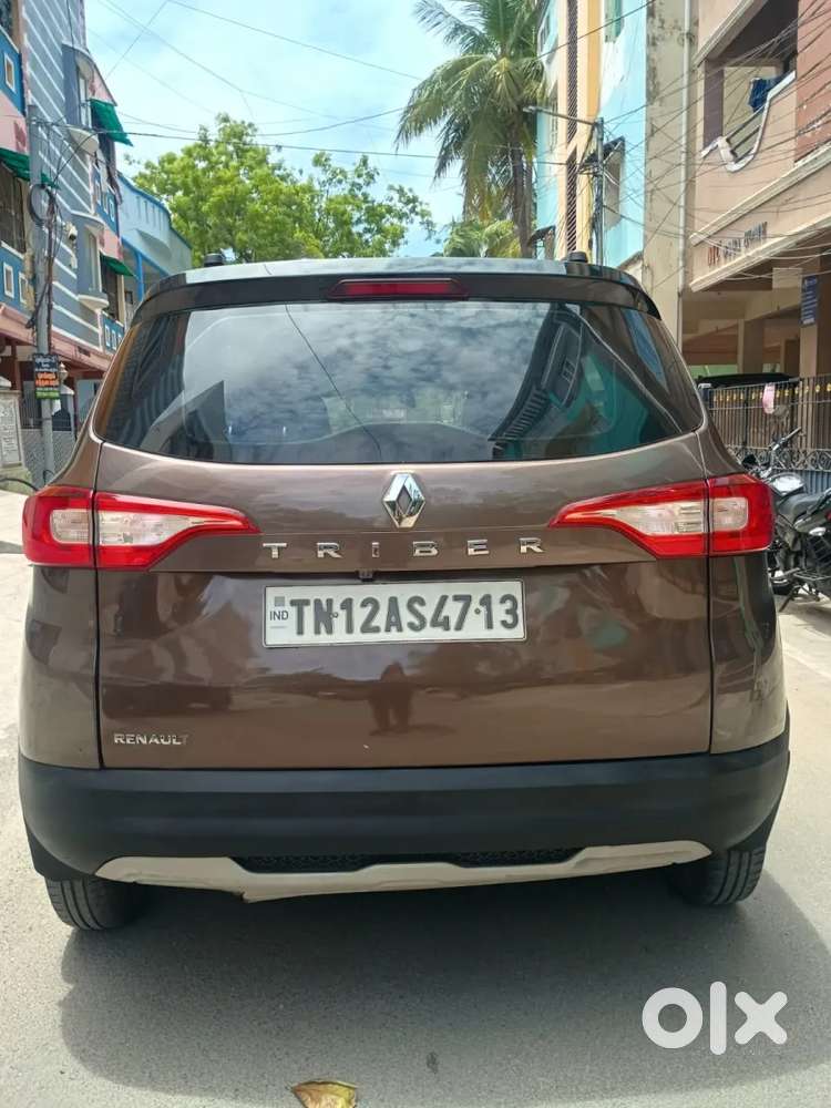 Renault Triber Rxt, 2022, Petrol