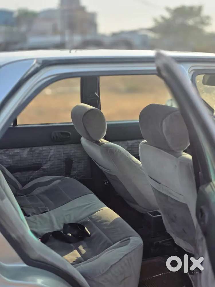 Maruti Suzuki Esteem 2006