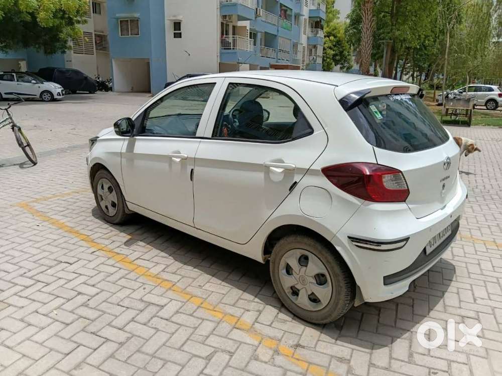 With Company Record. Non- Accidental Car. Best Condition.