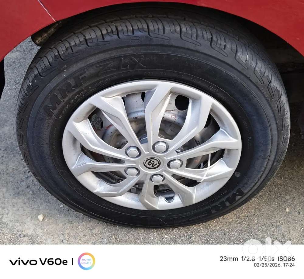Very Good Condition 4tyre New Senter Looking
