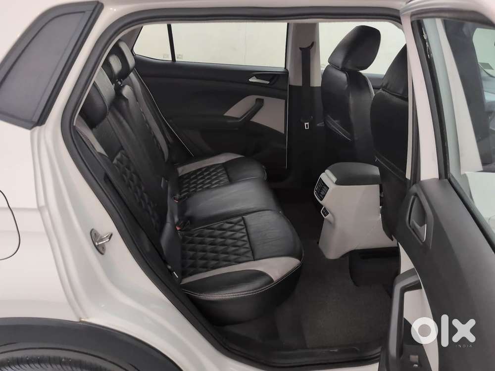 Volkswagen Taigun 1.0 Tsi Highline At, 2022, Petrol