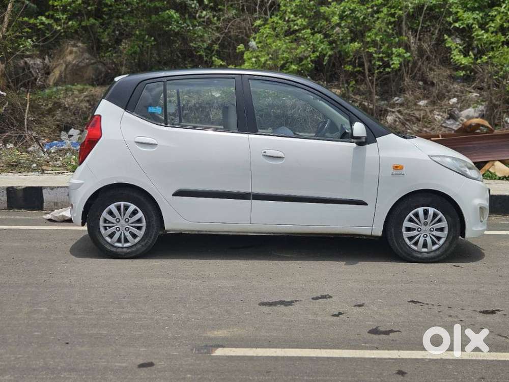 Hyundai I10 Sportz, 2015, Petrol