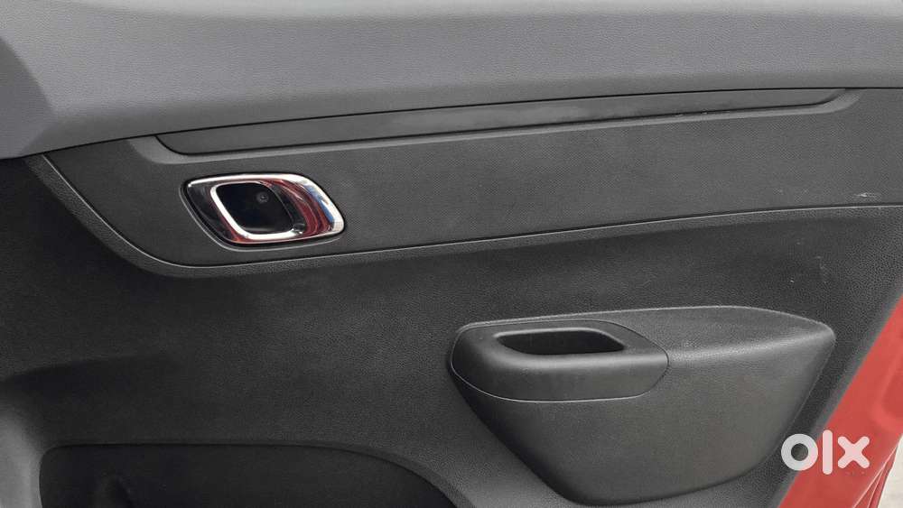 Renault Kwid 2019-ongoing 1.0 Rxt Amt (o), 2020, Petrol