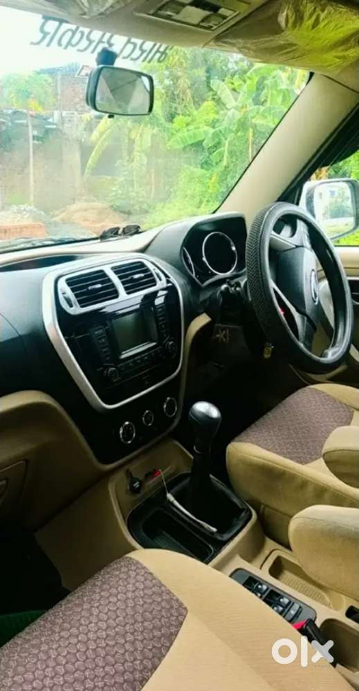 Mahindra Tuv 300 2016