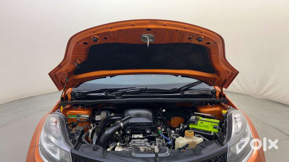 Tata Nexon 1.2 Revotron Xza Plus (l), 2019, Petrol