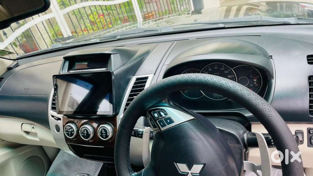 Mitsubishi Pajero Sport 2015 Diesel 100000 Km Driven