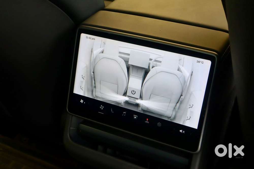 Tesla Model Y Rear-wheel Drive (rwd), 2025, Electric