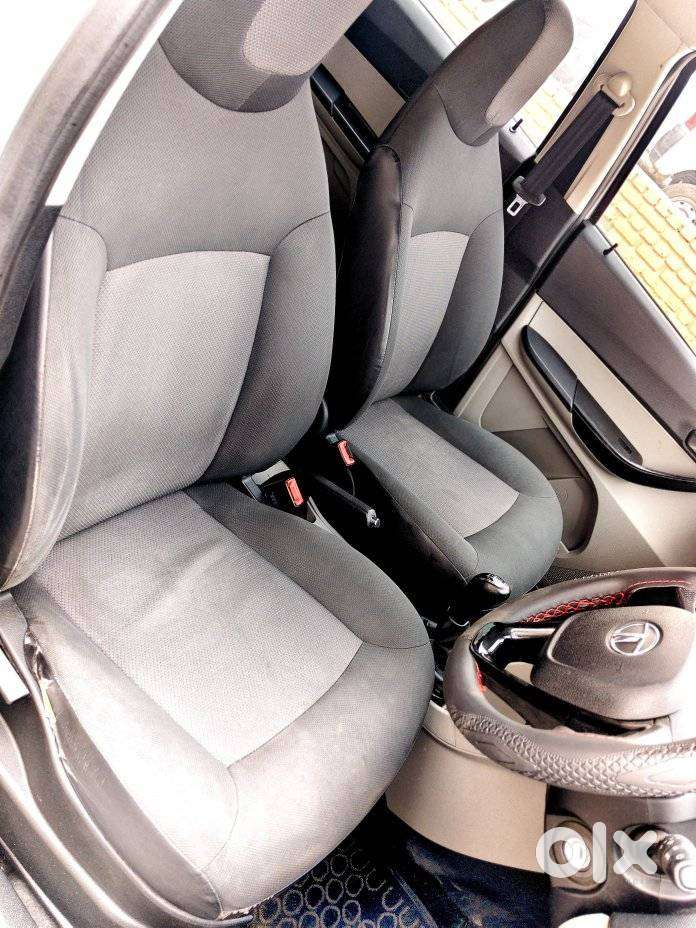 Tata Tiago 1.05 Revotorq Xm Option, 2018, Petrol