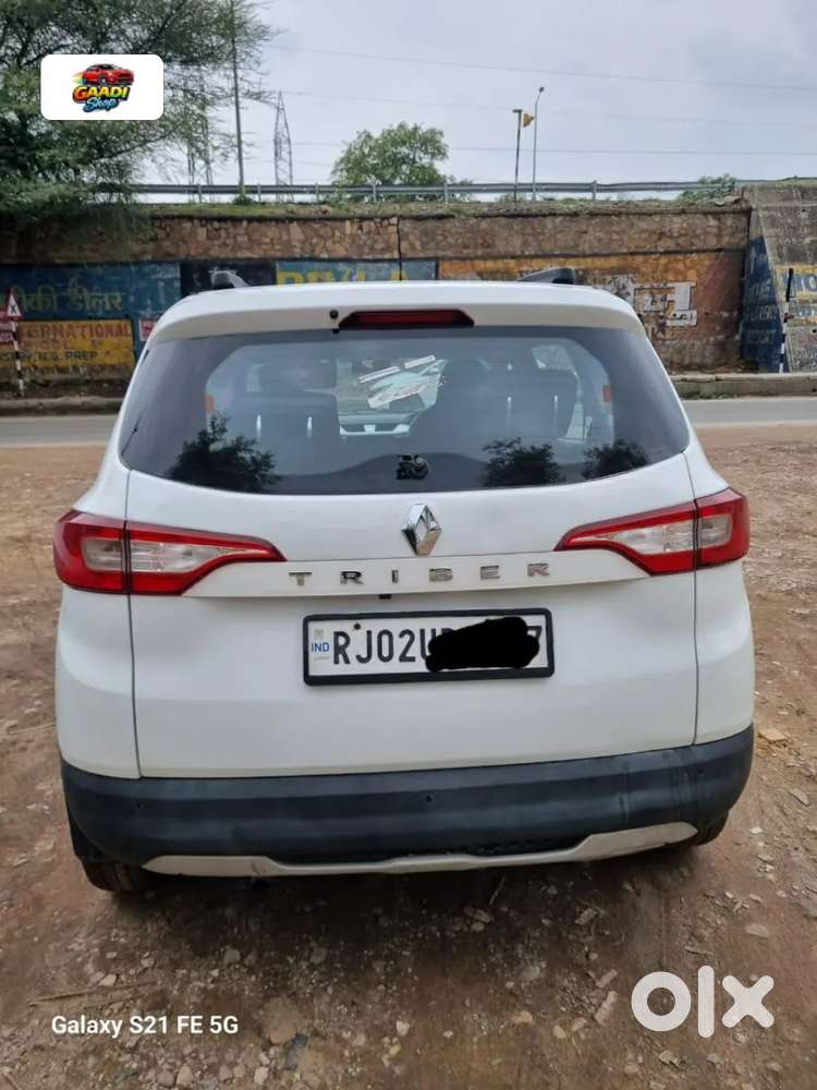 Renault Triber Rxz, 2022, Petrol