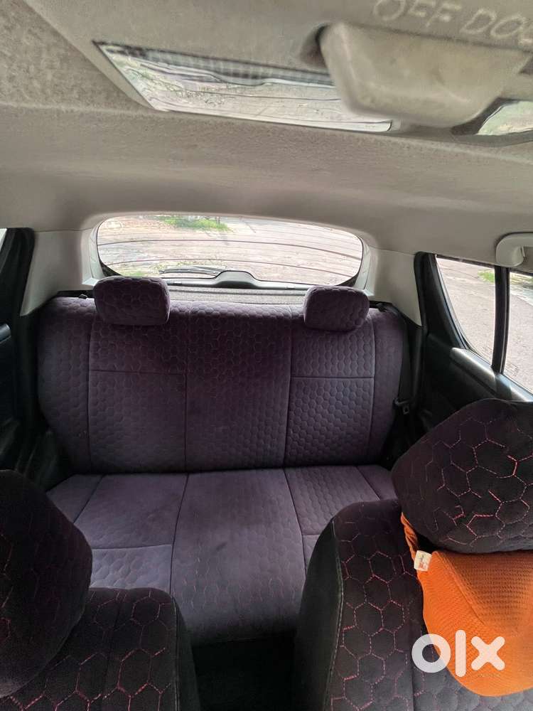 Maruti Suzuki Swift Vvt Zxi, 2012, Petrol