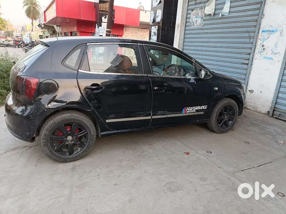 Kcar M Koi Bhi Kami Nhi H Ac Bhi Chalu H