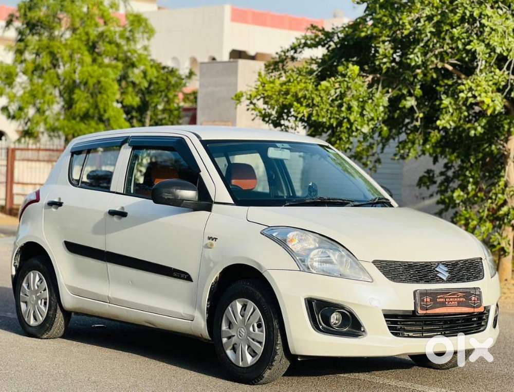 Maruti Suzuki Swift Lxi Optional-o, 2017, Petrol