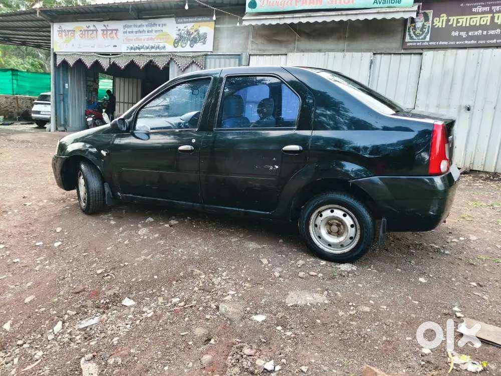 Mahindra Logan Petrol 2007