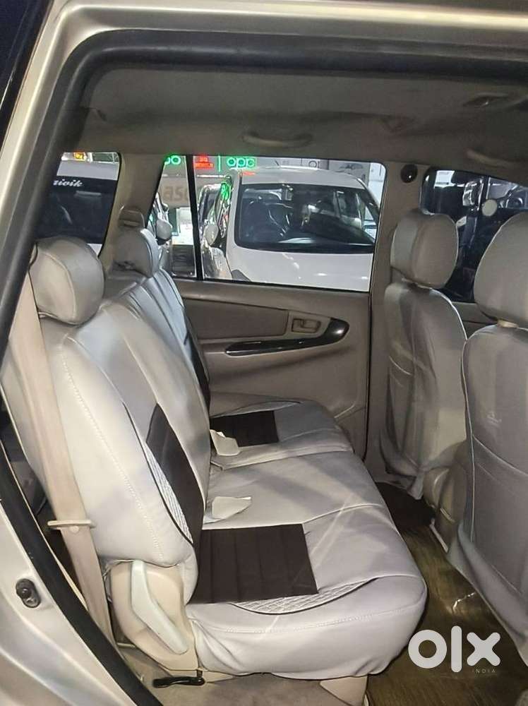 Toyota Innova 2.5 G (diesel) 8 Seater, 2006, Diesel