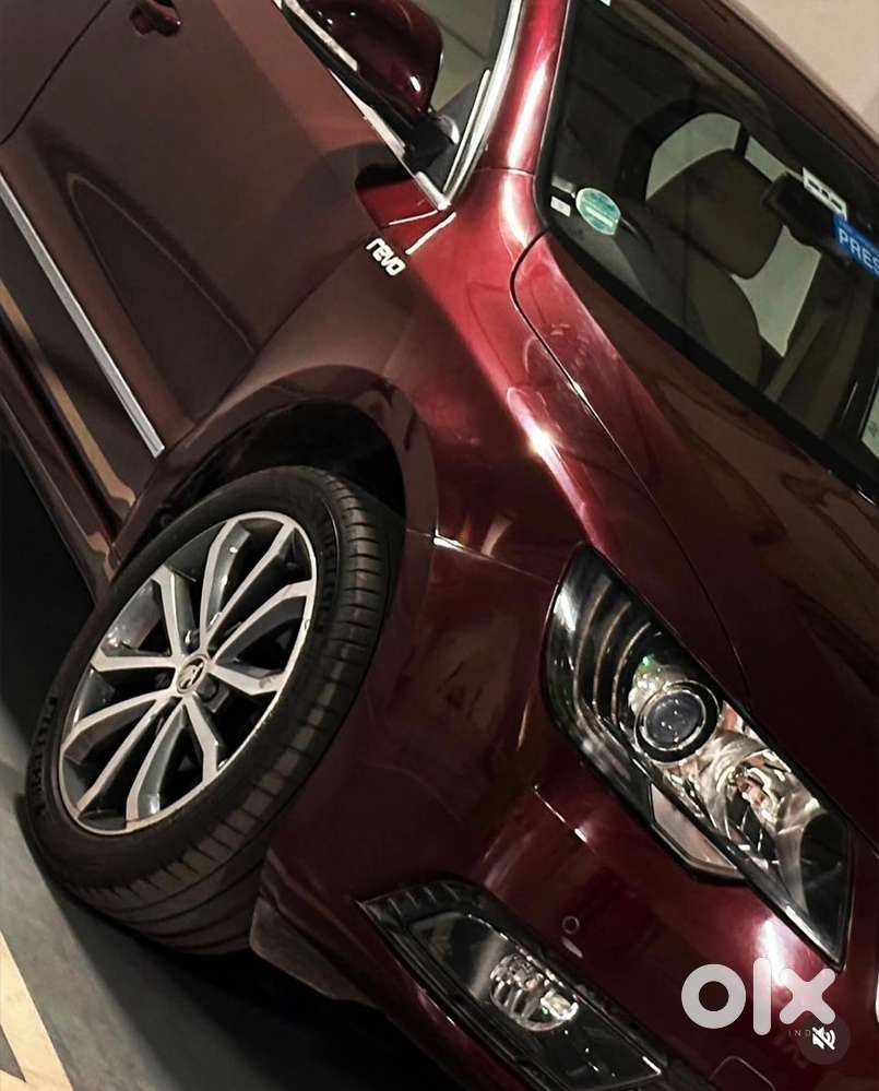 Skoda Superb 2014 Petrol 40000 Km Driven